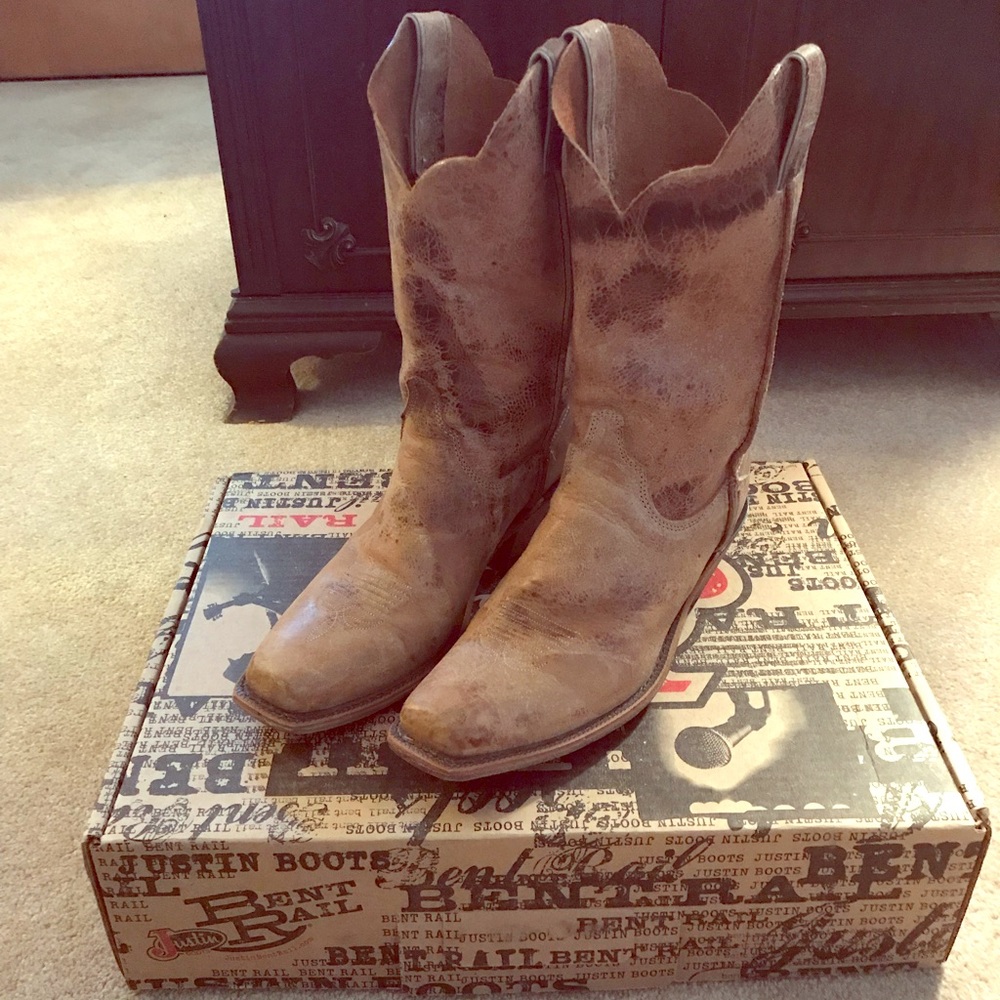 Women’s Justin Bent Rail Boots